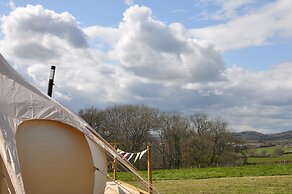 Lovely Spacious Lotus Bell Tent in Shaftesbury, UK