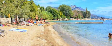 A3 - apt w. Patio, 3 min Walking From the Beach