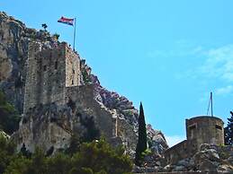 A3 - apt w. Patio, 3 min Walking From the Beach