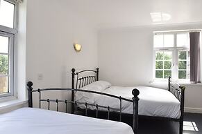 OYO the Gables Hotel, Birmingham Airport