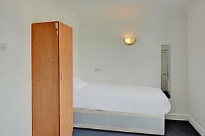 OYO the Gables Hotel, Birmingham Airport