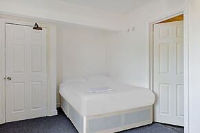 OYO the Gables Hotel, Birmingham Airport