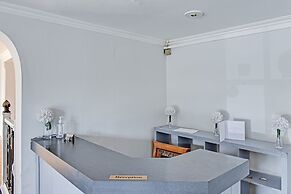 OYO the Gables Hotel, Birmingham Airport