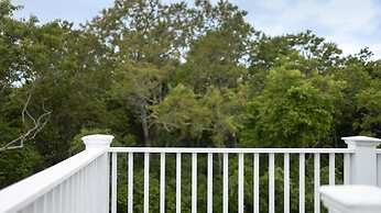 Champlin's Marina & Resort