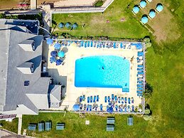 Champlin's Marina & Resort