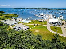 Champlin's Marina & Resort