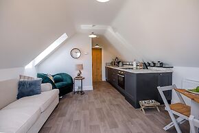 Geoff's Rest, Pond Hall Farm, Hadleigh