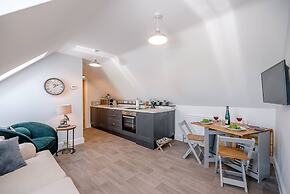 Geoff's Rest, Pond Hall Farm, Hadleigh