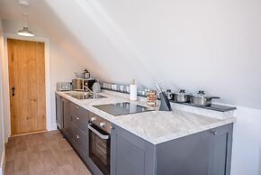 Geoff's Rest, Pond Hall Farm, Hadleigh