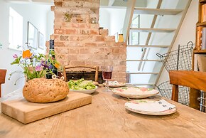 The Wash House, Middleton