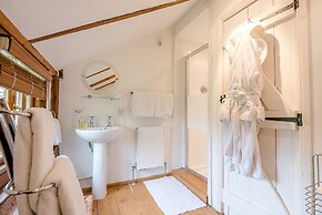 The Hayloft, Clopton