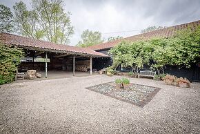 The Hayloft, Clopton