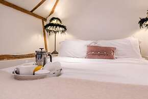 The Hayloft, Clopton