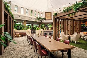 Oriental Hotel Okinawa Resort & Spa