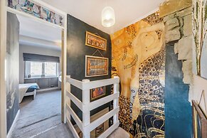 Hebden Bridge - House - Sleeps 8 - Pet Friendly