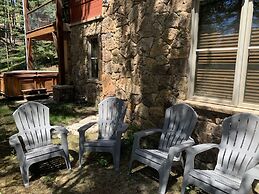 Westridge Chalet 4 Bedroom Townhouse by RedAwning