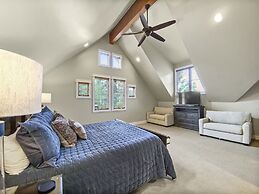 Westridge Chalet 4 Bedroom Townhouse by RedAwning