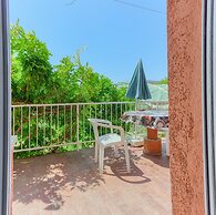 Modern Luxury 2-bedroom apt With Balcony & Patio