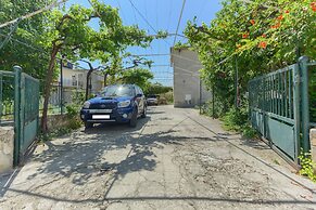 Modern Luxury 2-bedroom apt With Balcony & Patio