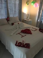 Arms Of Charms Guesthouse