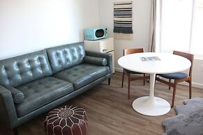 Sierra Blue Hotel & Swim Club