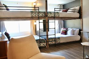 Sierra Blue Hotel & Swim Club