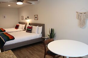 Sierra Blue Hotel & Swim Club