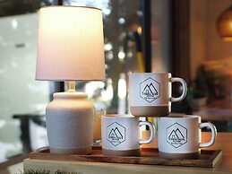 Sierra Blue Hotel & Swim Club