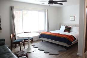 Sierra Blue Hotel & Swim Club