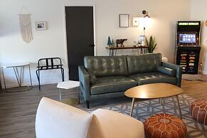 Sierra Blue Hotel & Swim Club