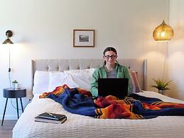 Sierra Blue Hotel & Swim Club