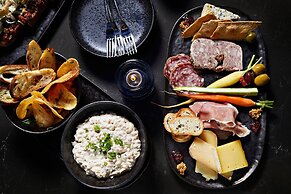 Marriott Bethesda Downtown at Marriott HQ