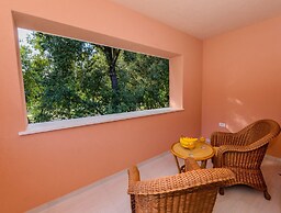 Spacious apt With Lodge Just 40m From the Beach