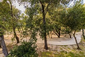 Spacious apt With Lodge Just 40m From the Beach