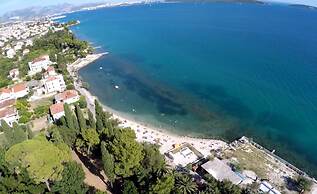 Spacious apt With Lodge Just 40m From the Beach