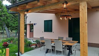 Spacious Apartment w Patio 40m From the Beach