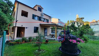 Spacious Apartment w Patio 40m From the Beach