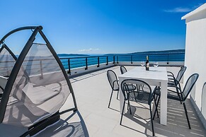 Modern Beach apt W100 m2 Rooftop sea View Terrace