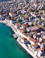 Seafront Spacious Apt, 120 m2 Size, in the Center