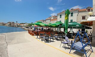 Seafront Spacious Apt, 120 m2 Size, in the Center