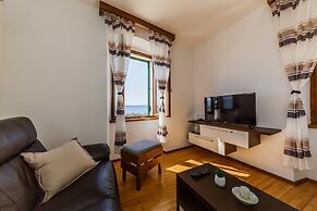 Seafront Spacious Apt, 120 m2 Size, in the Center