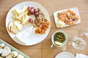 White Shell Beach Villas