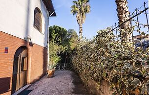 Euphorbia Apartments