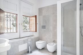 Euphorbia Apartments