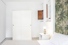 Euphorbia Apartments