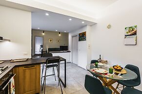 Euphorbia Apartments