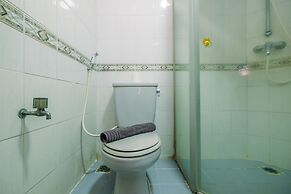 Spacious and Strategic 3BR Kondominium Juanda Apartment