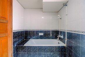 Spacious and Strategic 3BR Kondominium Juanda Apartment