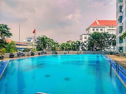 Spacious and Strategic 3BR Kondominium Juanda Apartment