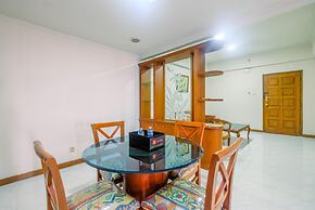 Spacious and Strategic 3BR Kondominium Juanda Apartment